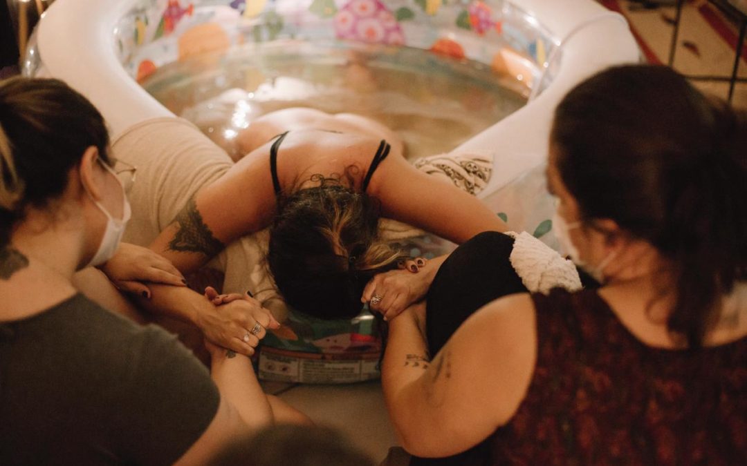 Parto em casa não pode ser uma escolha baseada no medo do hospital